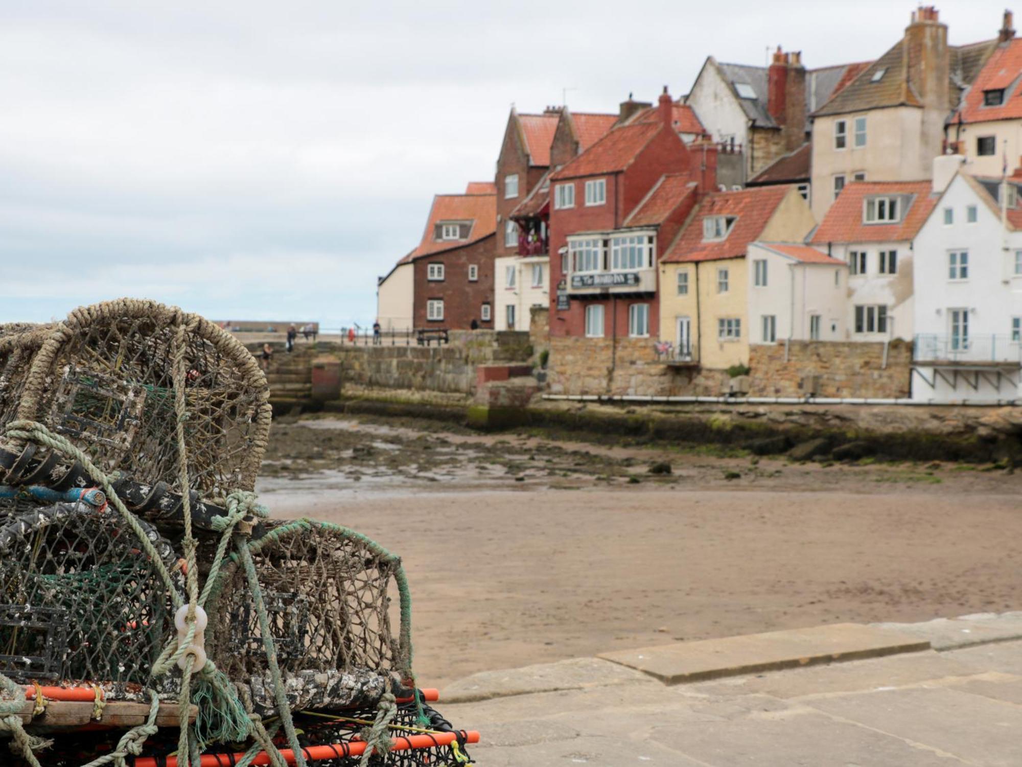 Beachfront Whitby Bagian luar foto