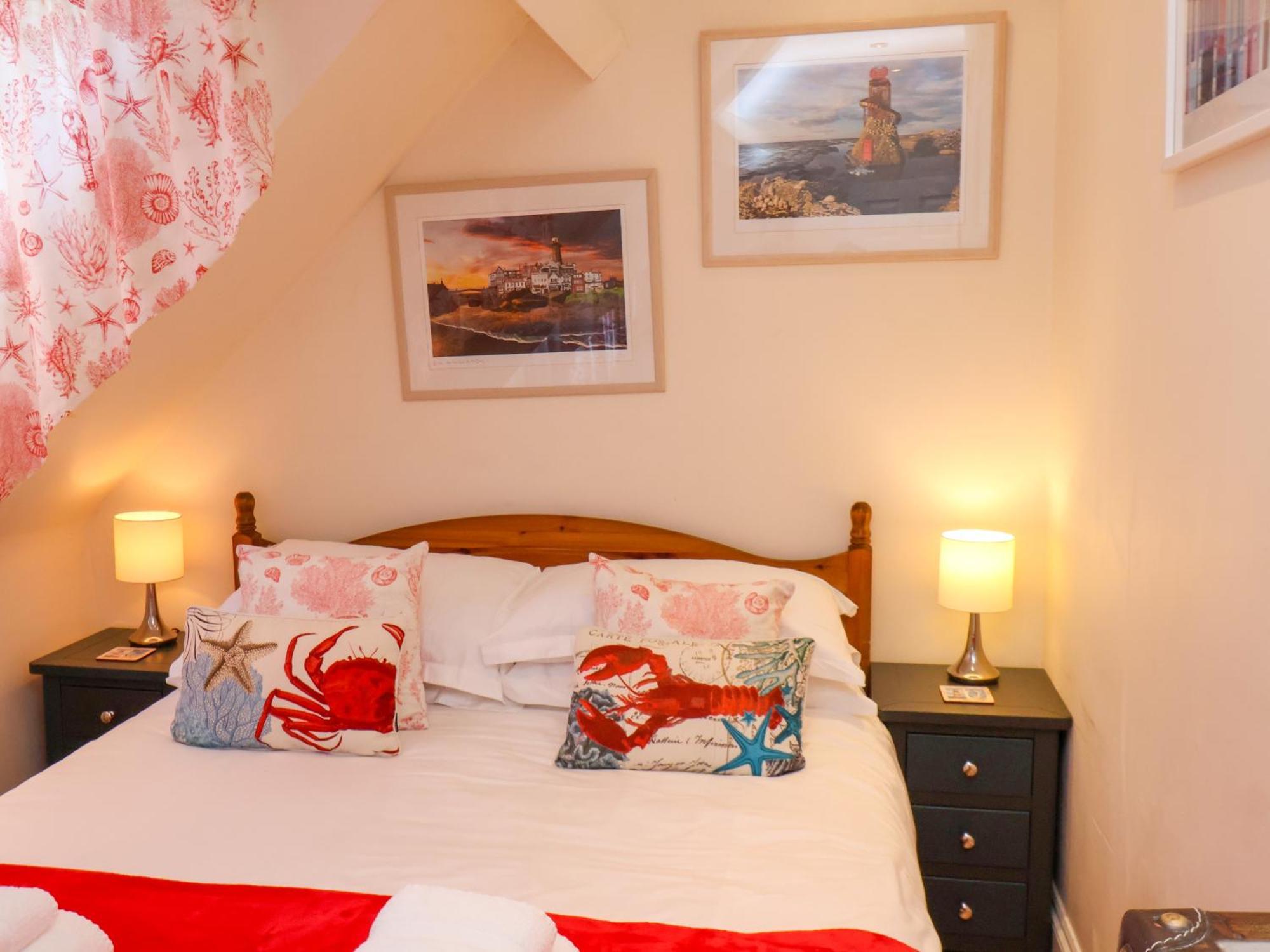 Beachfront Whitby Bagian luar foto